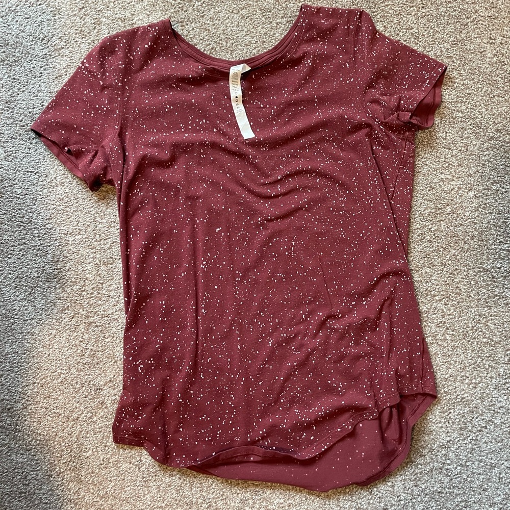 Lululemon T-shirt